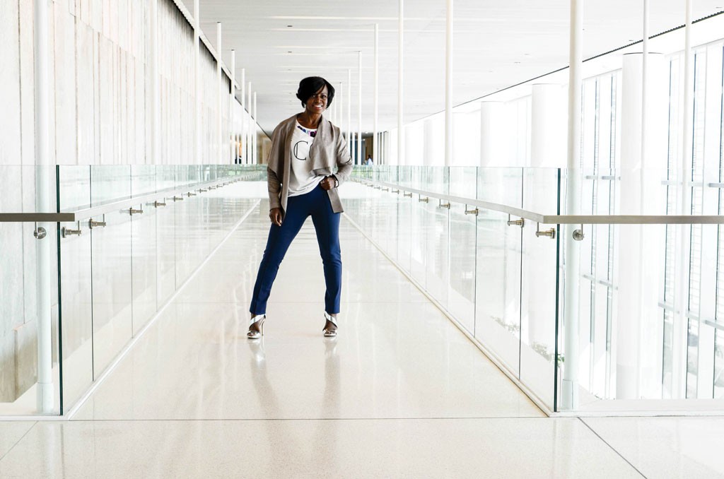 All work and no play can make anyone a boring person. Add some fun in your life once relieved from your work duties. Outfits that easily go from day to evening are perfect for professionals on the go. Be sure to choose modern silhouettes in complementary colors. (Jacket, jeweled T-Shirt, slacks, Profyle Boutique; shoes, Renee Pillow)